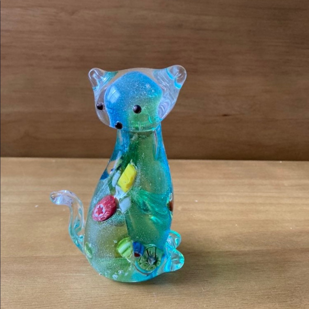 Art glass cat figurine
global village glass studios